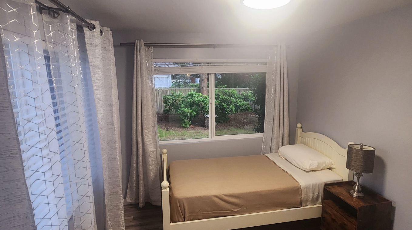 Private bedroom overlooking greenery